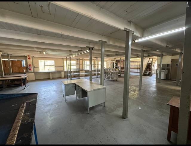 800M² WAREHOUSE FOR SALE IN FLORIDA